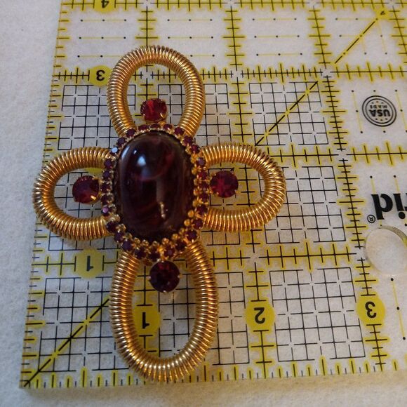 Rare Hobe Maltese Cross Vintage Brooch - Picture 2 of 8